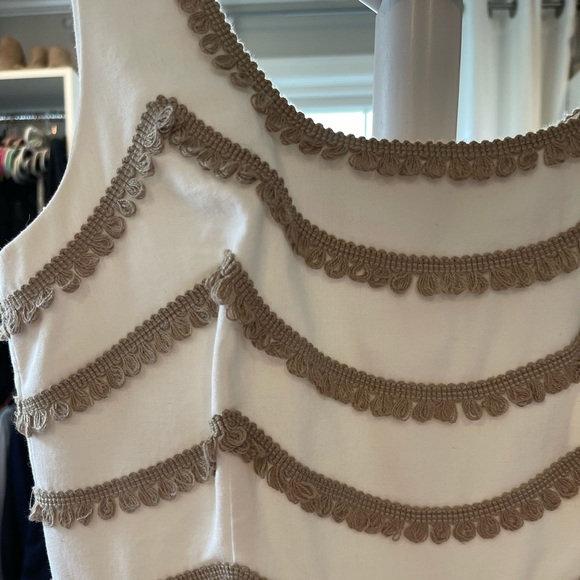 Great detail white Trina Turk dress! - Picture 3 of 7